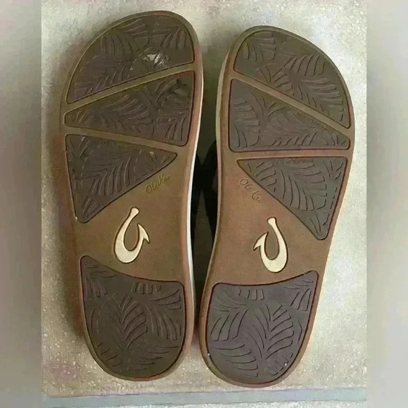 Olukai Women's Nu'a Pi'o Sandals Flip Flop Black/Black Cream 20445-4040; 7 - Picture 4 of 5